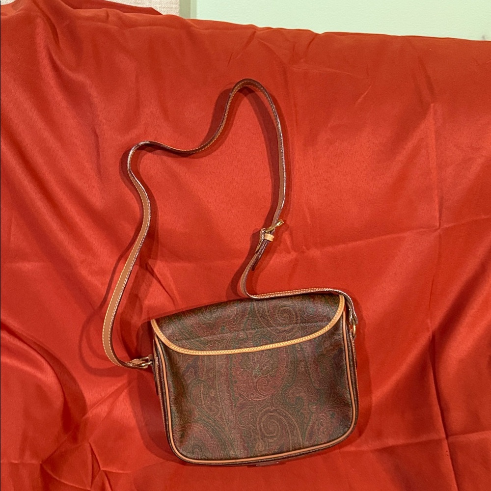 Chic Brown Paisley Crossbody Bag